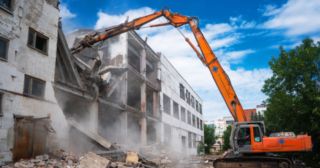 Промышленный демонтаж зданий Сальск, цена от 2913 руб.